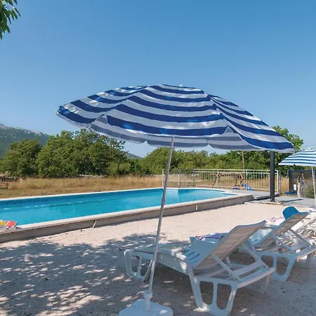 Five-bedroom With A Fireplace 03 * Dugopolje