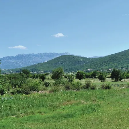 Σπίτι διακοπών Five-bedroom With A Fireplace 03 *